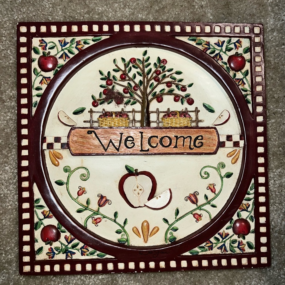 Apple wall decor